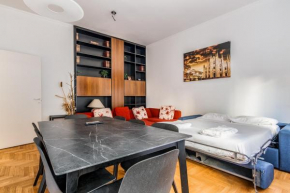 Ampio appartamento zona Moscova con due terrazzi